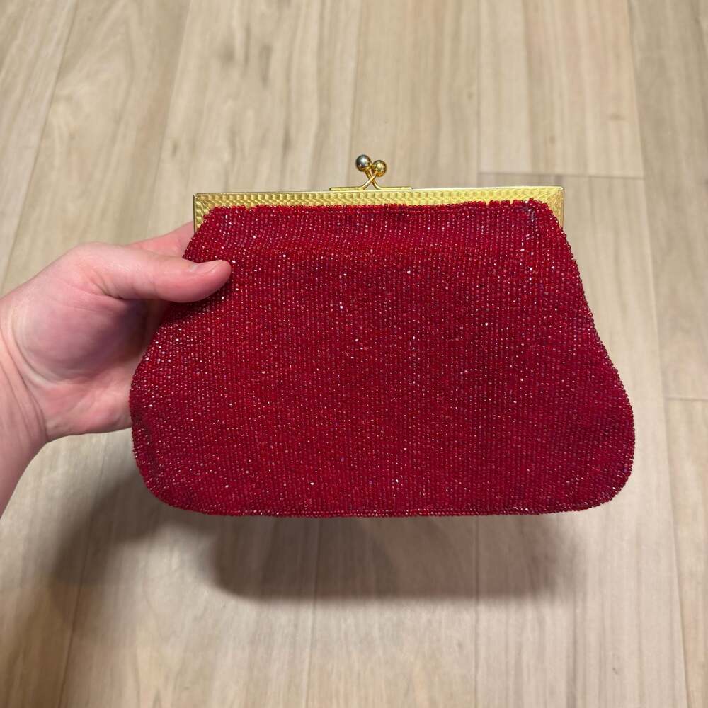 Vintage Gucci Red Seed Bead Evening Clutch with Gold Kiss Lock Frame